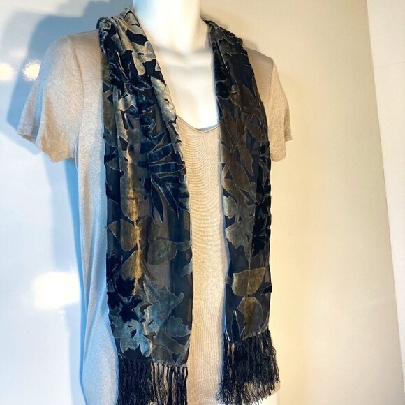 Scarf Leaf Nature Burnout Velvet Print Wrap Black & Gray Whimsigoth Witchy Forma - Picture 4 of 8